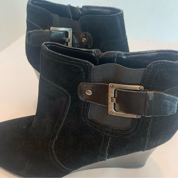FRANCO SARTO size 12 Warrick wedge suede bootie with zipper and buckle detail - Picture 7 of 16